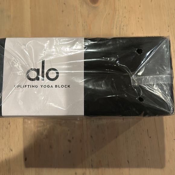 alo yoga block - Picture 4 of 4